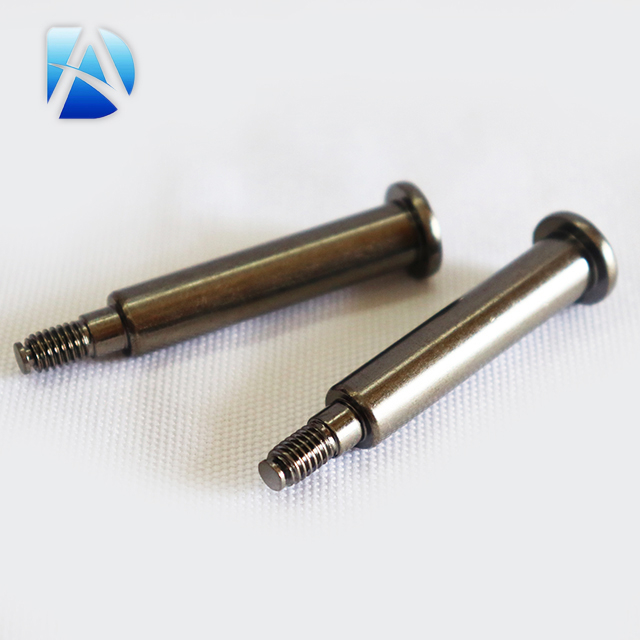 定制梅花肩螺钉五角圆头