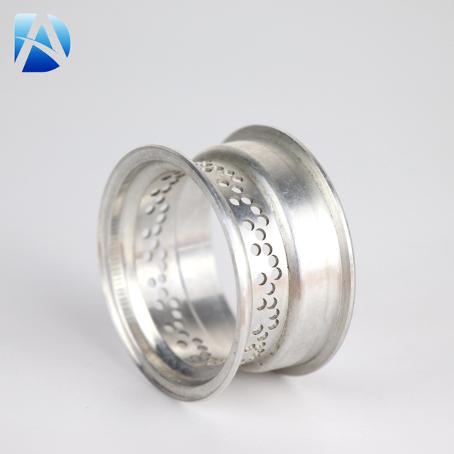 适用于 21mm X 13mm 车轴的高精度 0.005mm 小型铝轮毂 - 7075 铝合金汽车车轮零件的 CNC 车削