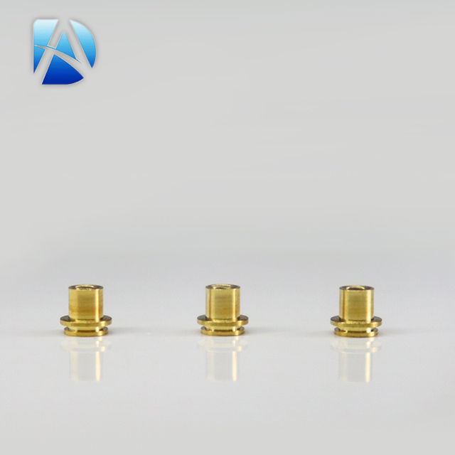 精密工业镶嵌铆螺母柱